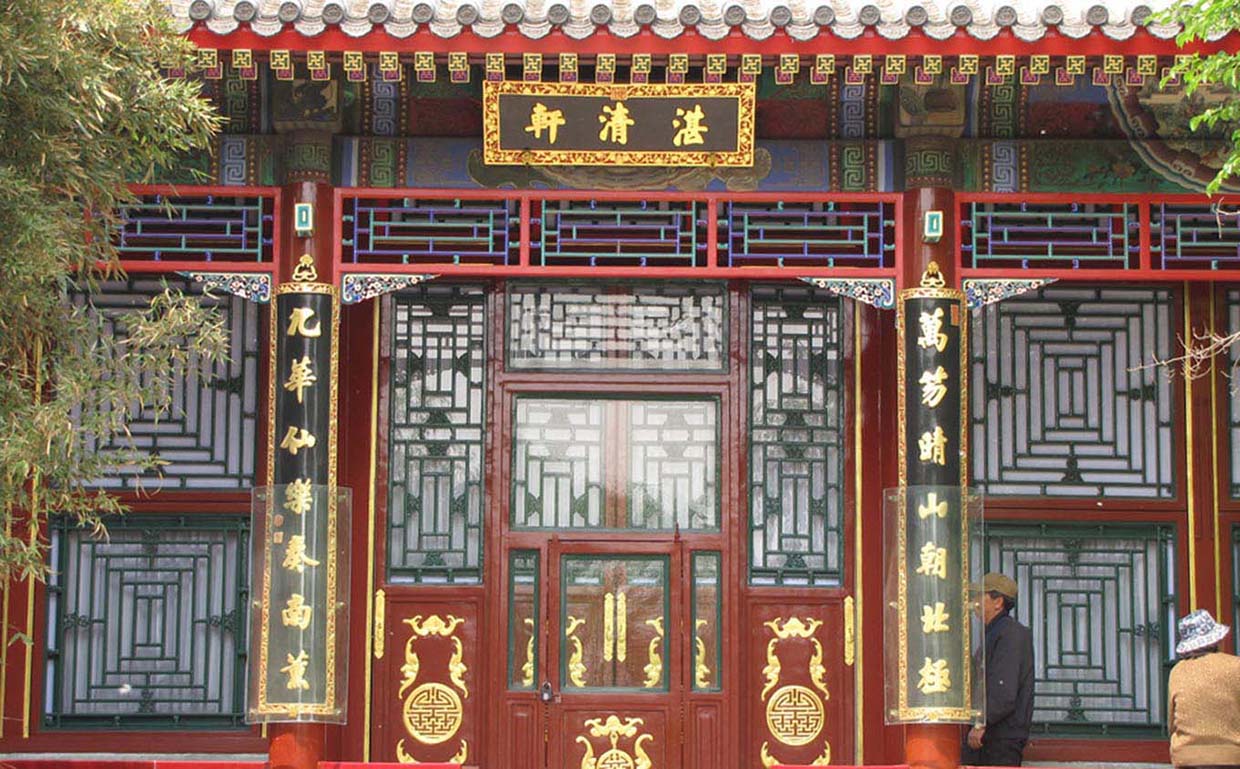晋城红木牌匾定制：寺庙宗祠,园林景观,创意招牌,抱柱对联
